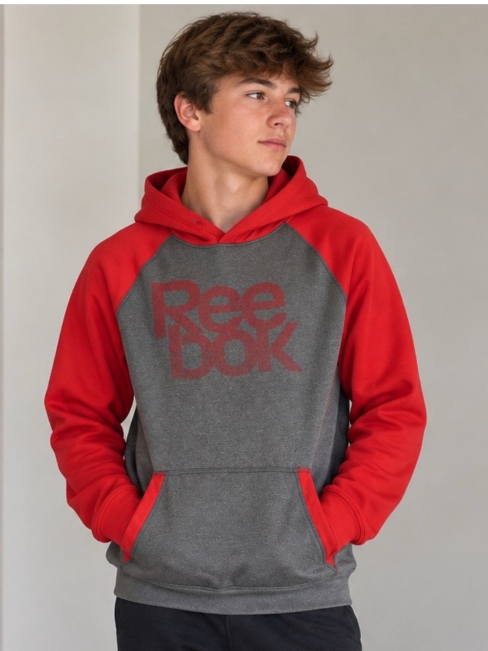 Reebok hoodie like new size youth xl